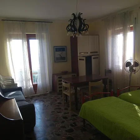 Ferienwohnung Elyhouse Gizzeria Exterior foto