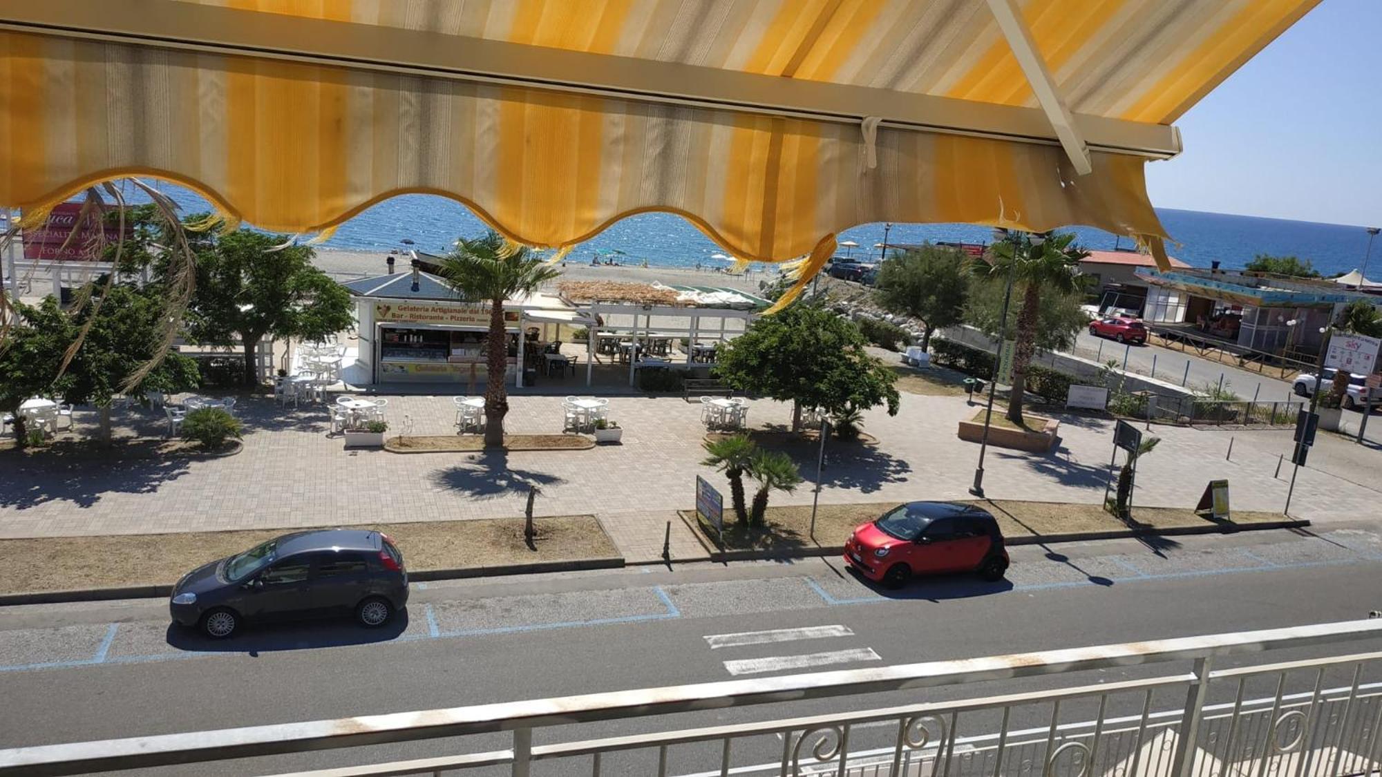 Elyhouse Apartamento